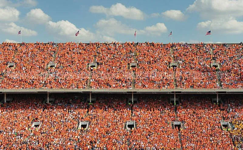 新宝gg创造奇迹登录注册玩法携程镇康中缅友谊运动会足球采访观众：现场球迷独家见闻【百度SEO优化】